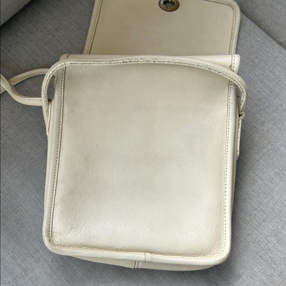 Coach Vintage y2k 90s Willis flap turnlock crossbody bag bone cream 8845 - Picture 13 of 15